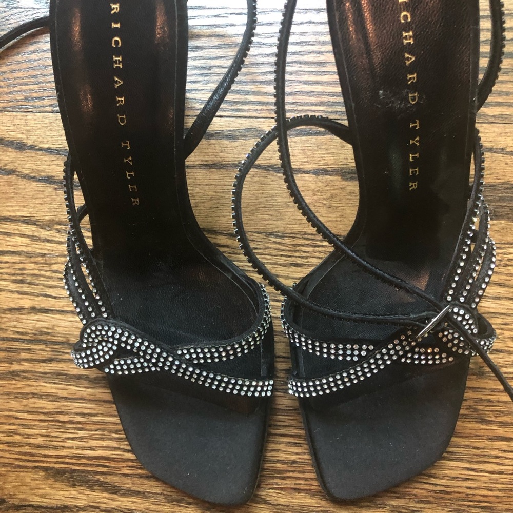 NWB Evening Sandals Richard Tyler Black Satin 6.5